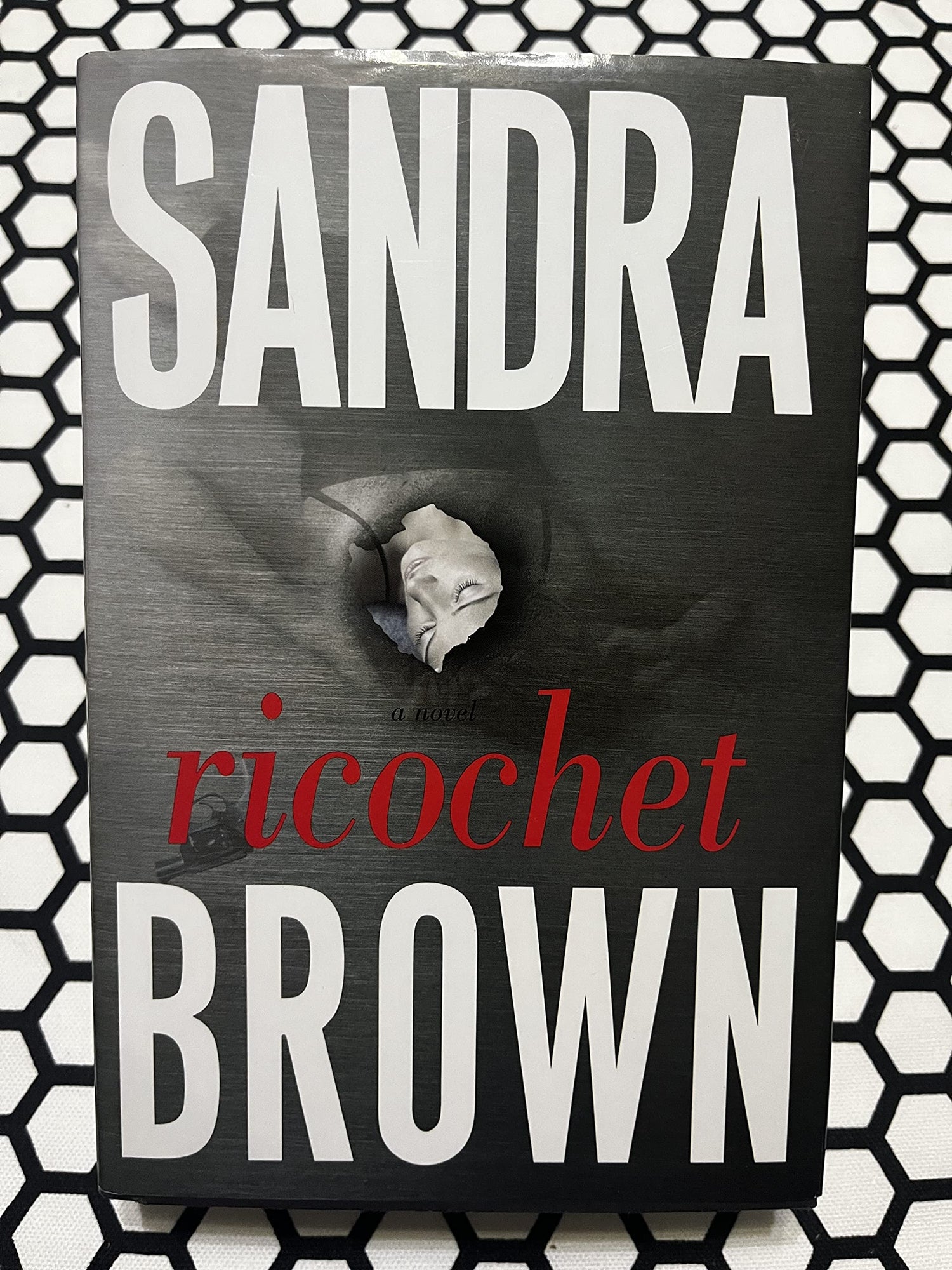 Ricochet [Large Print]