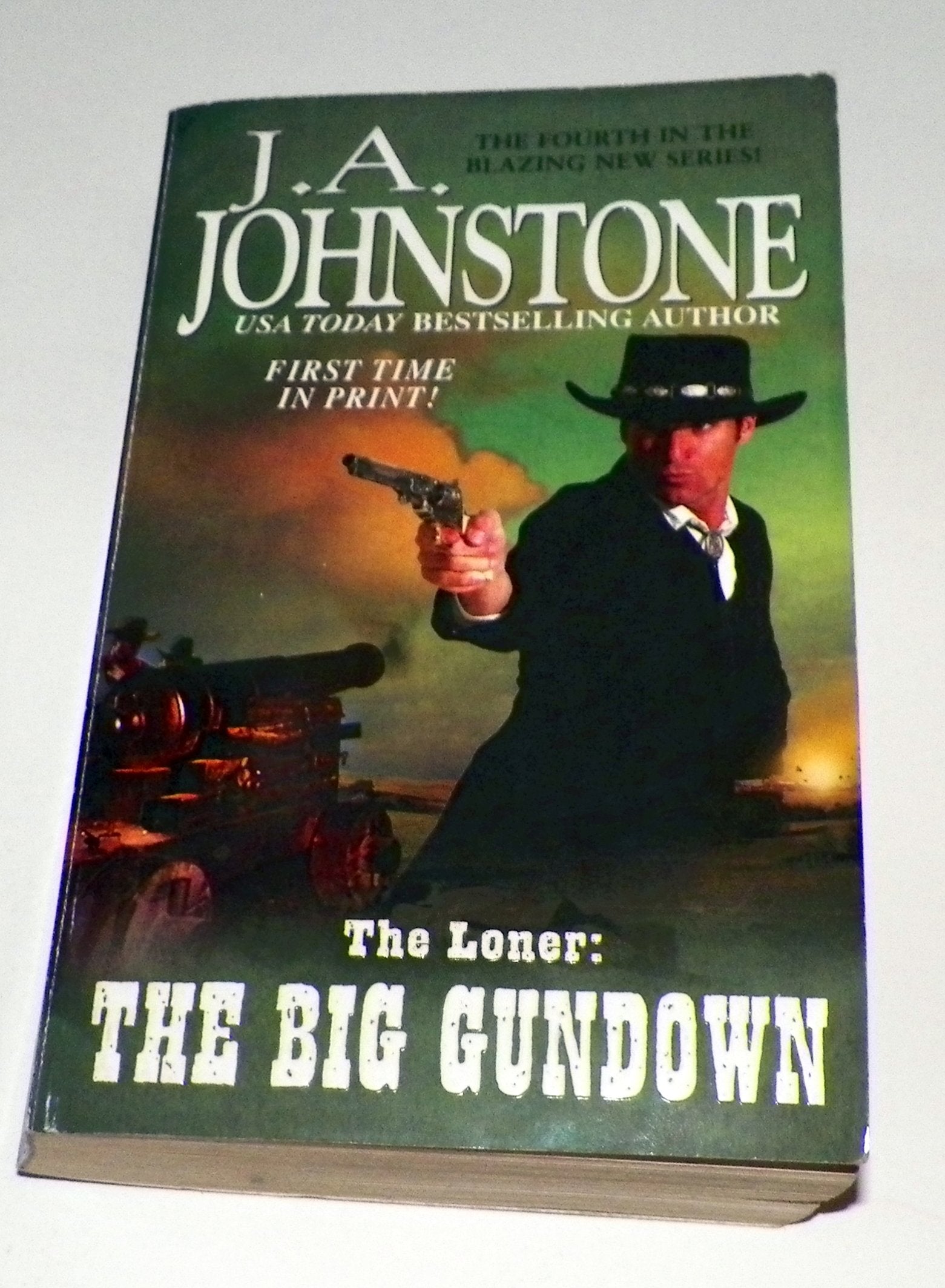 The Loner: The Big Gundown — used book cover
